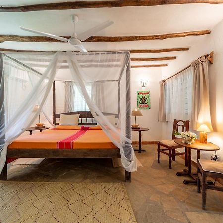 Diani Marine Divers Village Diani Beach Dış mekan fotoğraf