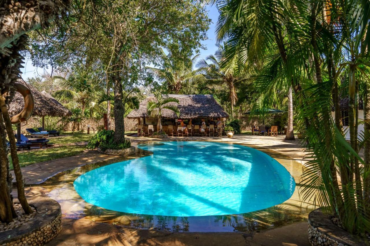 Diani Marine Divers Village Diani Beach Dış mekan fotoğraf