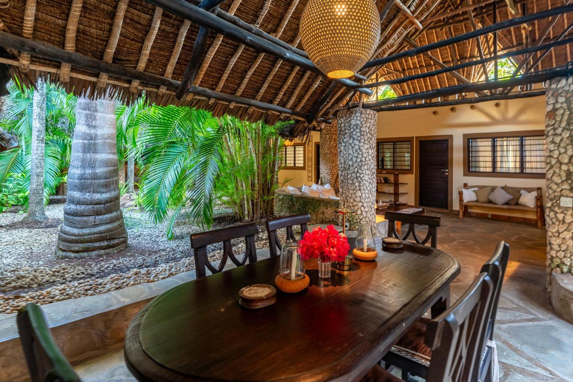 Diani Marine Divers Village Diani Beach Dış mekan fotoğraf