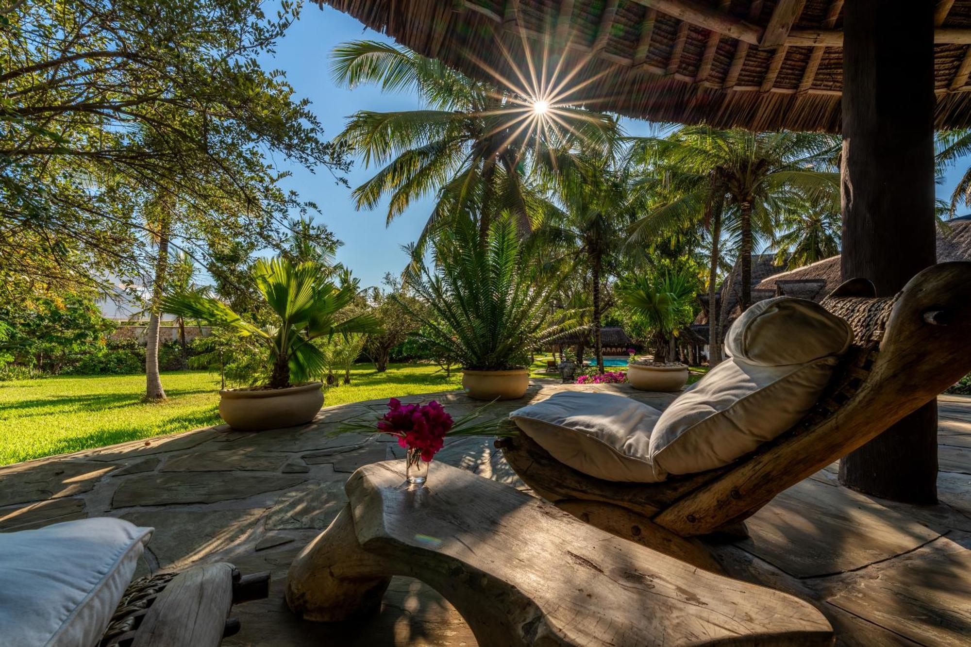 Diani Marine Divers Village Diani Beach Dış mekan fotoğraf