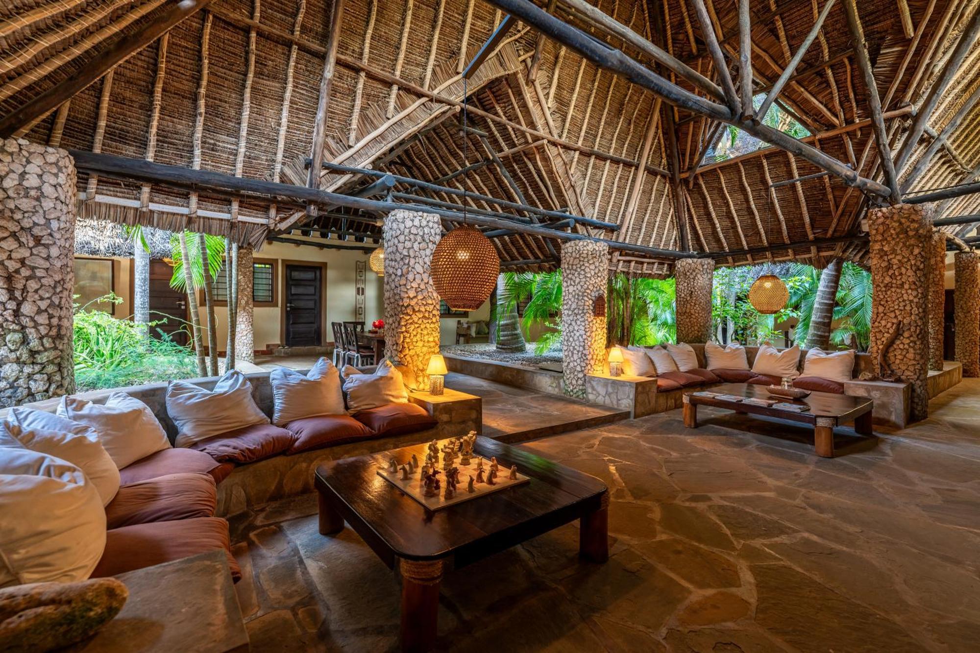 Diani Marine Divers Village Diani Beach Dış mekan fotoğraf