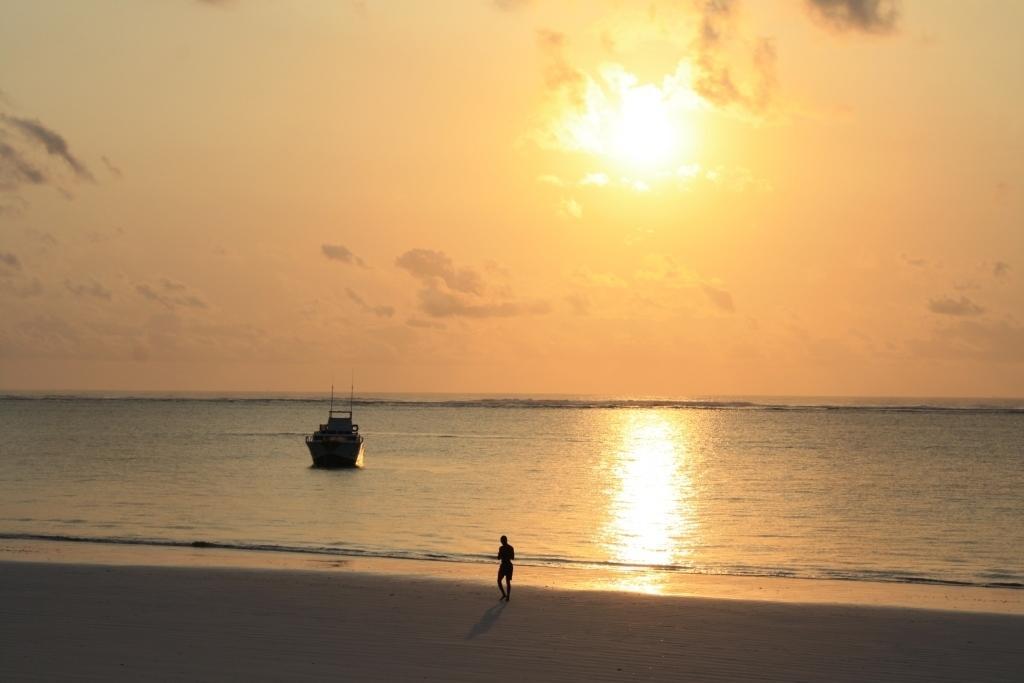 Diani Marine Divers Village Diani Beach Dış mekan fotoğraf